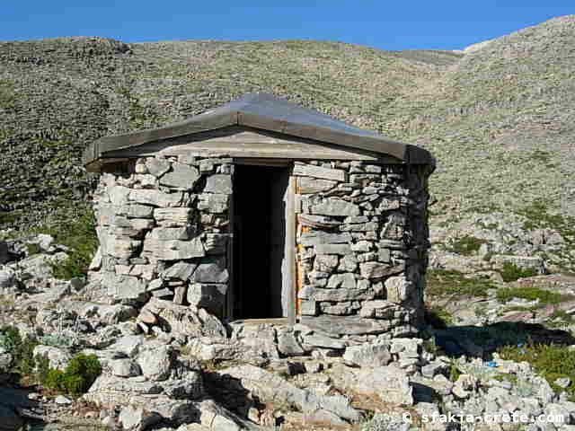 Photo report of two mountain walks in Sfakia, Crete, June 2008